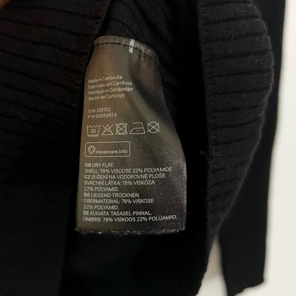 H&M Black Ribbed Stretchy Mock Neck Long Sleeve Top Basic Layer Fitted Small - Picture 5 of 5